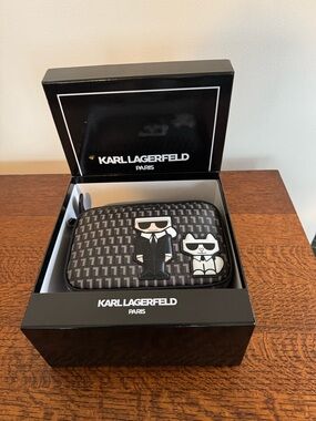 NWT Karl Lagerfeld Paris Maybelle Camera Crossbody in Box